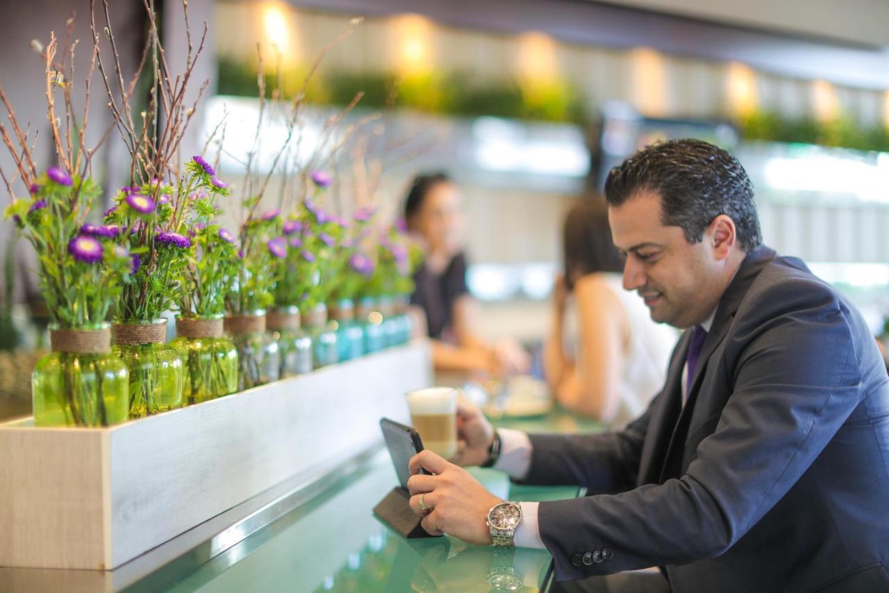 Aparthotel Raouche Arjaan By Rotana Beirut Exterior foto