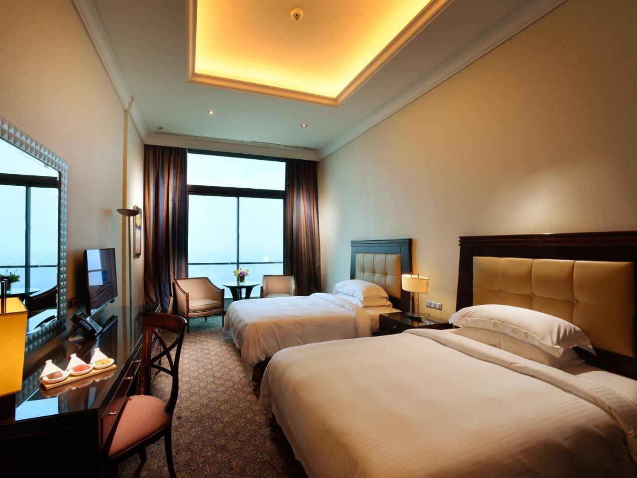 Aparthotel Raouche Arjaan By Rotana Beirut Exterior foto